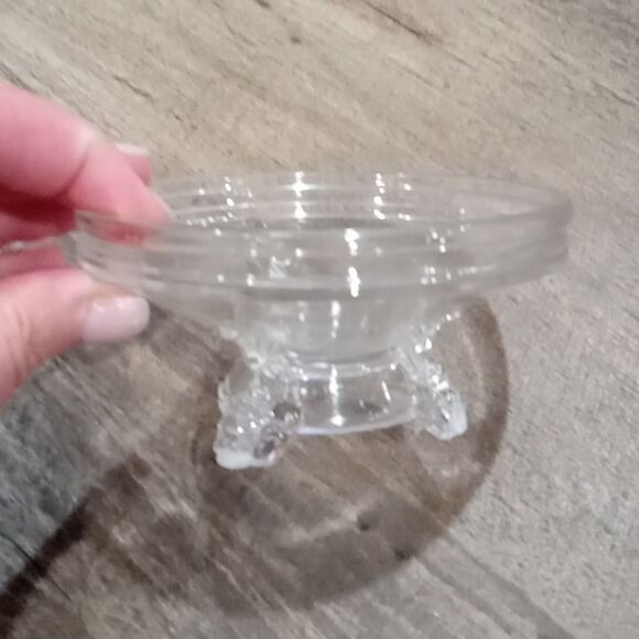 Hobbs Brockunier 1876 viking/Bearded Man pattern 4.5" x 2" low compote bowl - Picture 2 of 3